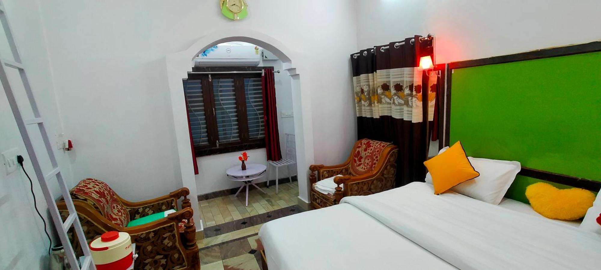 Eastern Gate Homestay Khajuraho Bagian luar foto