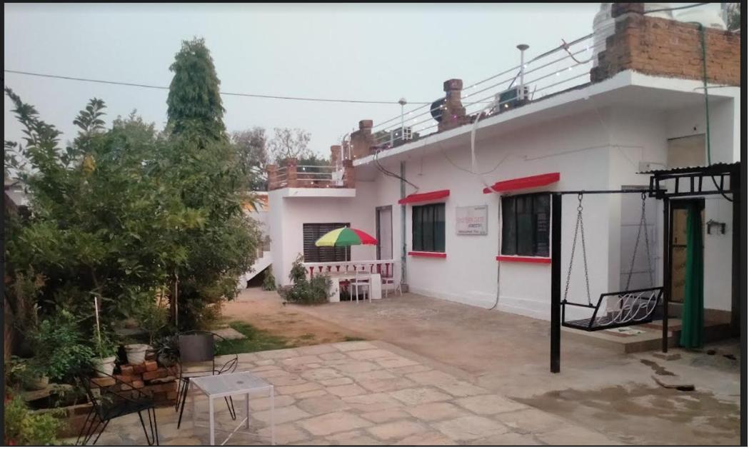 Eastern Gate Homestay Khajuraho Bagian luar foto