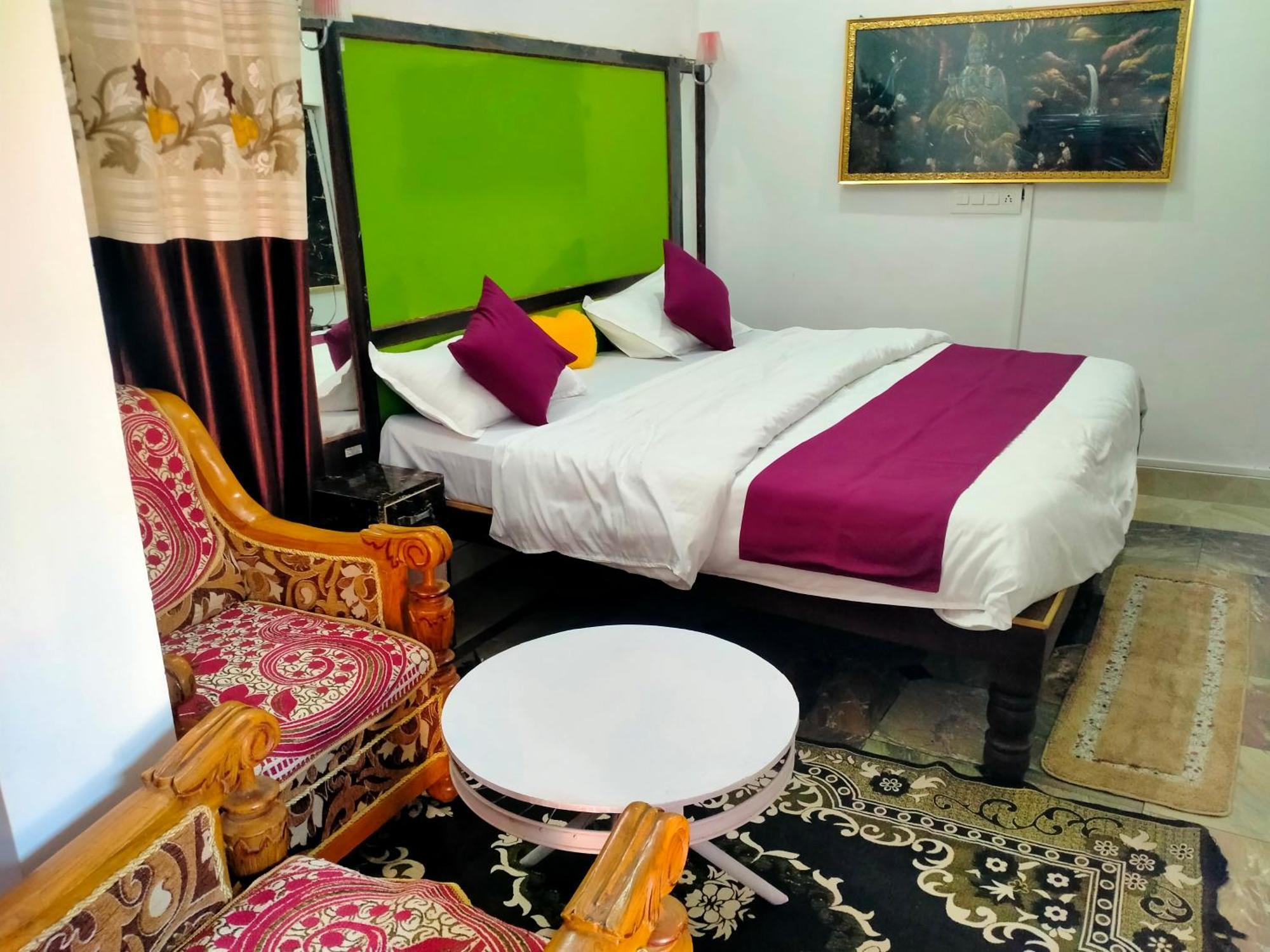 Eastern Gate Homestay Khajuraho Bagian luar foto
